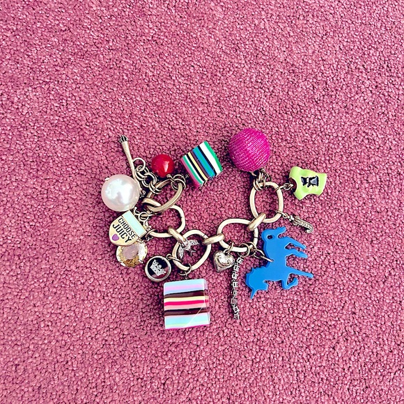 Authentic JC fun bracelet, in mint condition. It contains 13 colourful charm - Picture 2 of 4